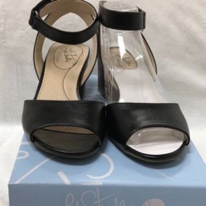 lifestride rosetta sandal